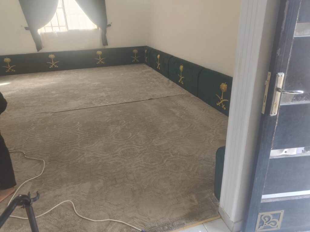 شركة تنظيف مجالس بالخرج